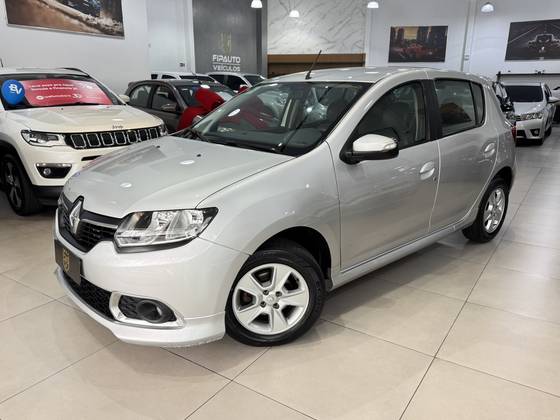 RENAULT SANDERO 1.6 DYNAMIQUE 8V FLEX 4P MANUAL RENAULT SANDERO 1.6 DYNAMIQUE 8V FLEX 4P MANUAL